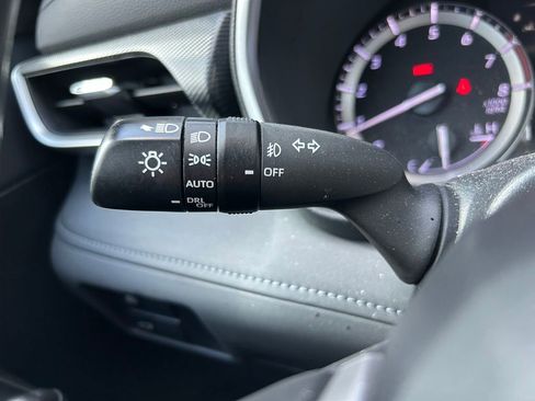 Used 2022 Toyota Highlander XSE FWD image 23