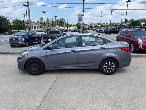 Used 2016 Hyundai Accent SE FWD image 9