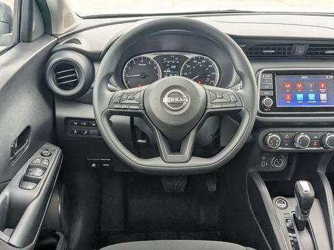 New 2025 Nissan Kicks Play S FWD image 28