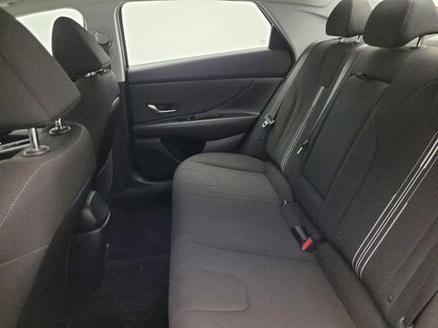 Used 2025 Hyundai Elantra SEL FWD image 18
