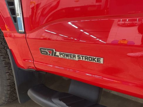 Used 2023 Ford F350 4x4 Crew Cab DRW Super Duty image 13