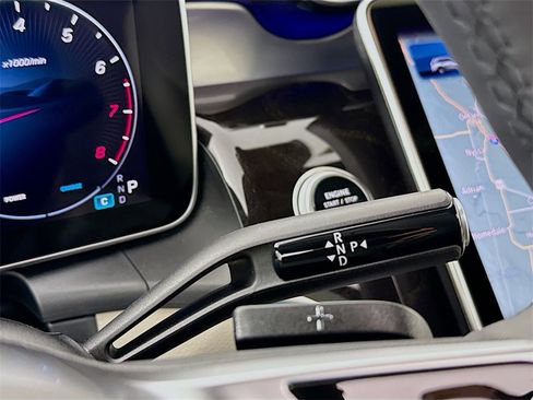 Used 2025 Mercedes-Benz GLC 300 4MATIC image 18