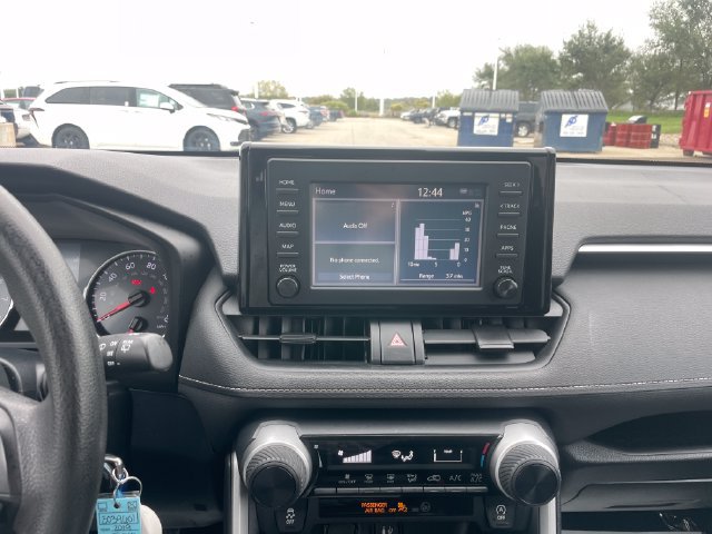 Used 2019 Toyota RAV4 LE AWD/4WD image 12