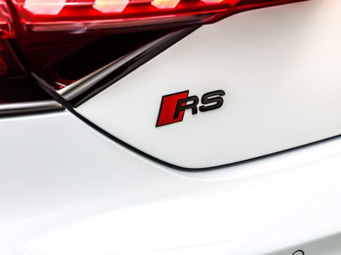 Used 2024 Audi RS e-tron GT w/ Carbon Performance Package image 10