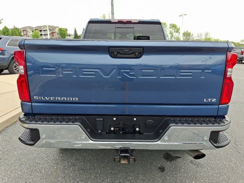 Used 2024 Chevrolet Silverado 2500 LTZ w/ LTZ Convenience Package AWD/4WD image 6