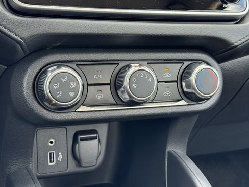 Used 2025 Nissan Versa S w/ S Plus Package image 11