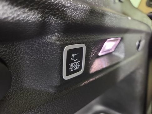 Used 2022 Jeep Grand Cherokee L Limited RWD image 33