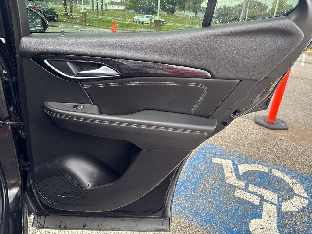 Used 2023 Buick Envision Essence FWD image 16