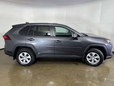 Used 2024 Toyota RAV4 LE AWD/4WD image 8