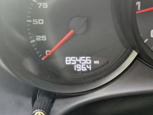 Used 2018 Porsche 718 Cayman image 24