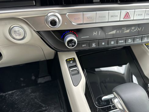 New 2025 Kia Telluride S image 47