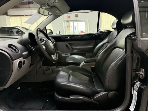 Used 2005 Volkswagen Beetle GLS FWD image 11