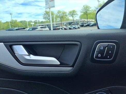 Used 2025 Ford Escape Platinum AWD/4WD image 15