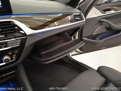 Used 2023 BMW 530e w/ M Sport Package RWD image 40