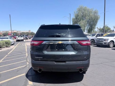 Used 2019 Chevrolet Traverse LT FWD image 4