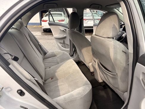 Used 2011 Toyota Corolla LE FWD image 23