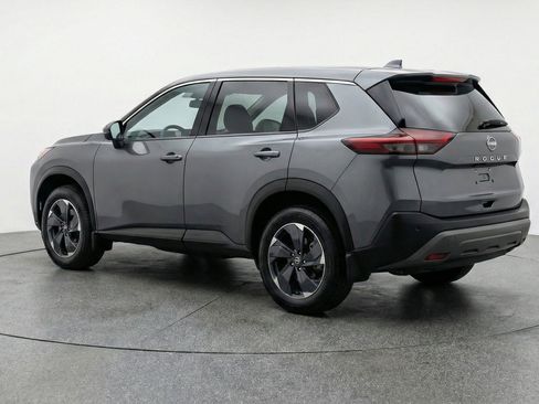 Used 2025 Nissan Rogue SV AWD/4WD image 6