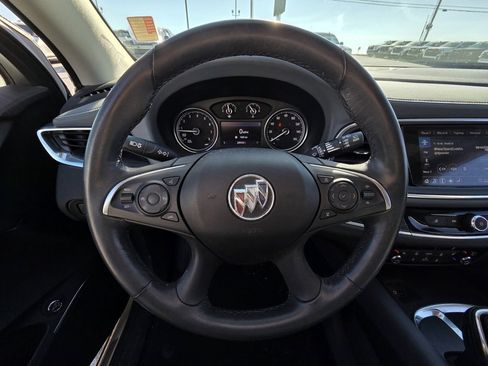 Used 2021 Buick Enclave Essence image 14