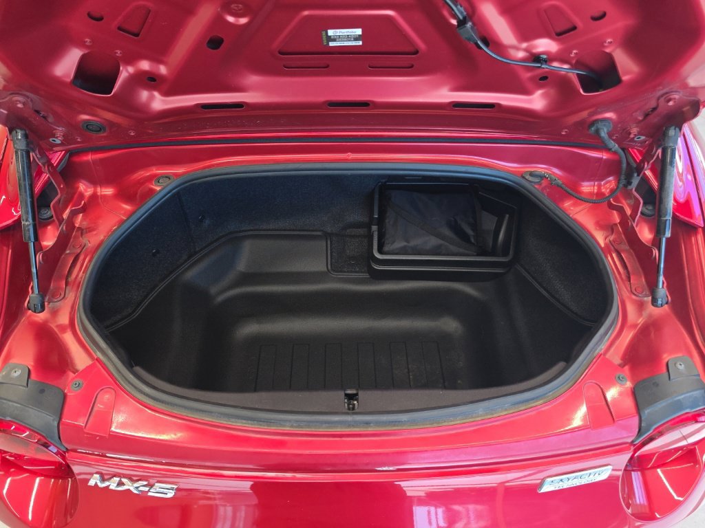 Used 2017 MAZDA MX-5 Miata RF Grand Touring RWD image 25