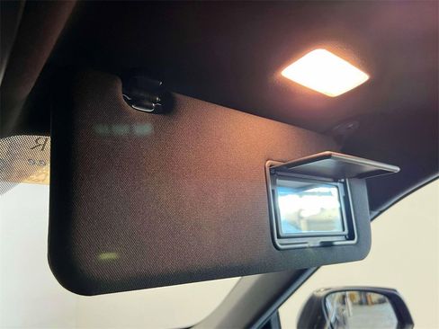 Used 2022 Toyota Highlander XSE image 35