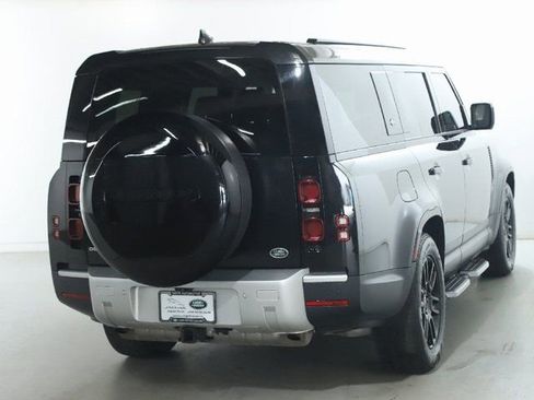 Certified 2023 Land Rover Defender 130 SE AWD/4WD image 9