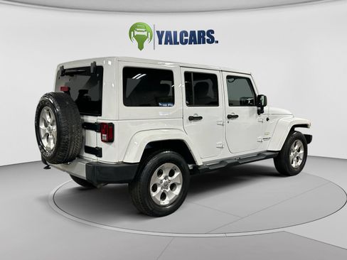 Used 2015 Jeep Wrangler Unlimited Sahara AWD/4WD image 5
