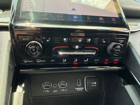 Used 2022 Jeep Grand Cherokee Trailhawk AWD/4WD image 16