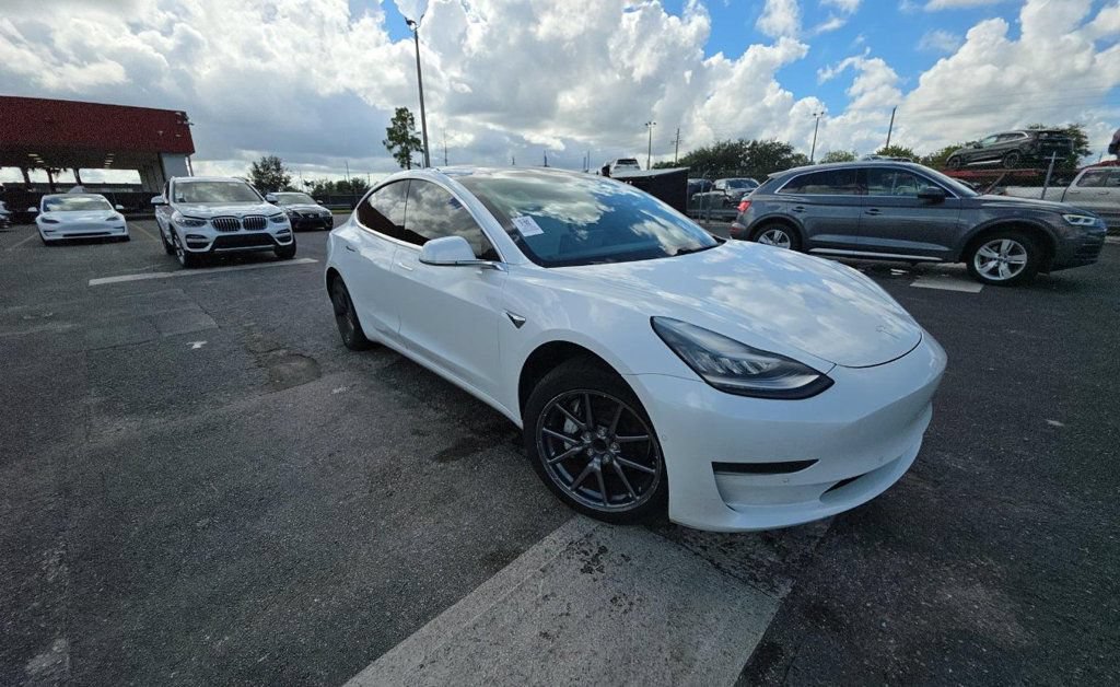 Used 2020 Tesla Model 3 Standard Range Plus RWD image 1