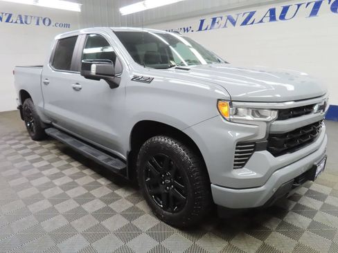 Used 2025 Chevrolet Silverado 1500 RST AWD/4WD image 3