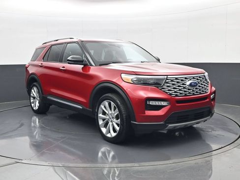 Used 2023 Ford Explorer Platinum w/ Premium Technology Package AWD/4WD image 3