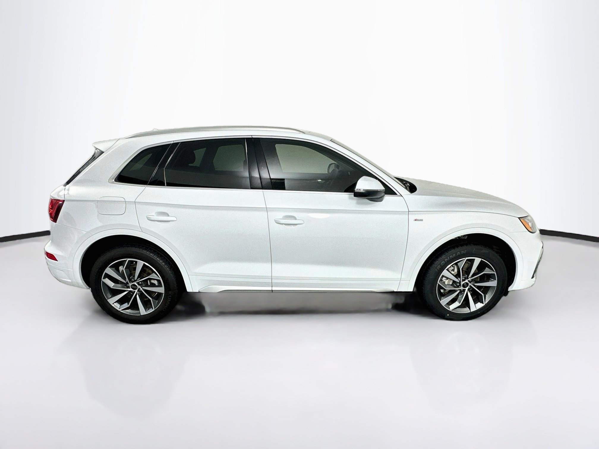 Used 2023 Audi Q5 2.0T Premium w/ Convenience Package AWD/4WD image 10