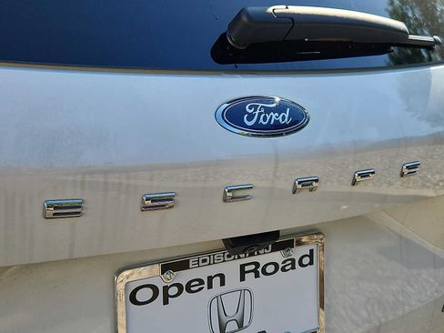 Used 2022 Ford Escape SEL w/ Technology Package AWD/4WD image 29