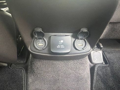 Used 2019 Hyundai Santa Fe AWD image 24