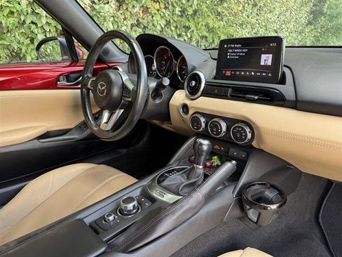 Used 2019 MAZDA MX-5 Miata RF Grand Touring RWD image 21