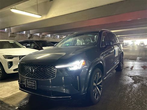 New 2026 Volvo XC90 B6 Core w/ Protection Package Premier image 5