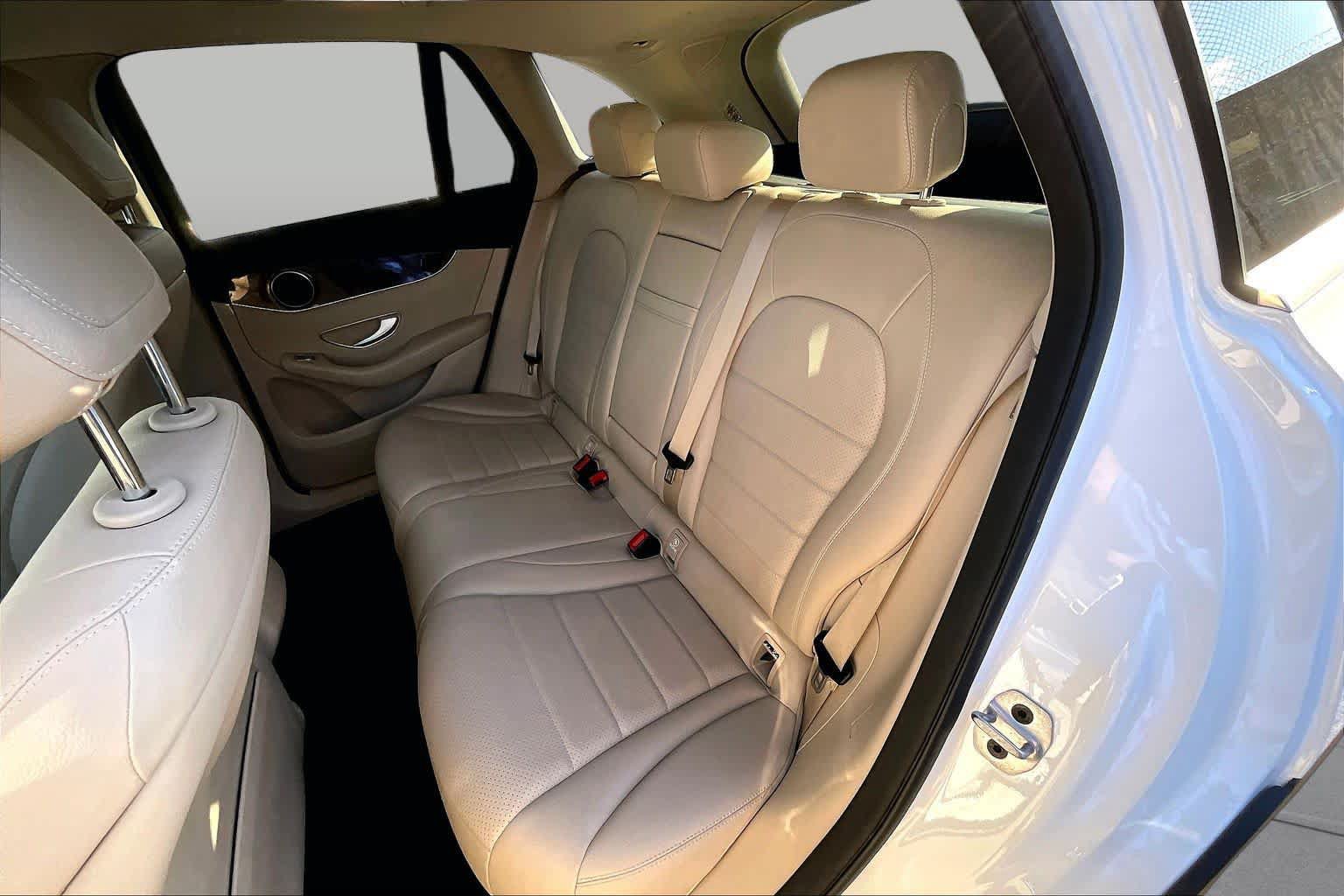 Used 2022 Mercedes-Benz GLC 300 image 21