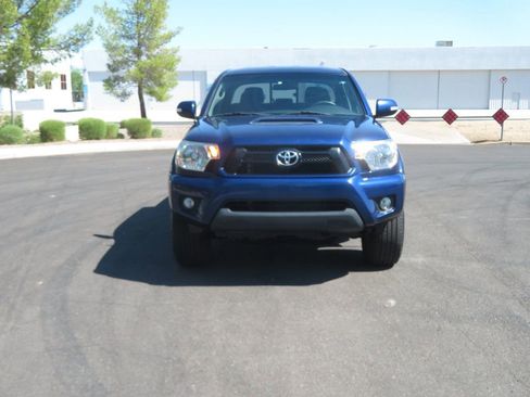 Used 2015 Toyota Tacoma 4x4 Double Cab w/ TRD Sport Package image 11