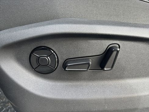 New 2026 Volkswagen Tiguan SE AWD/4WD image 13