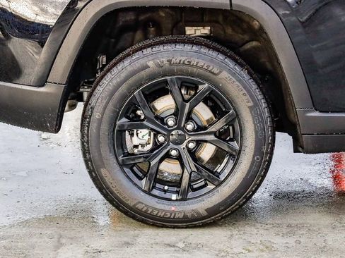New 2026 Jeep Grand Cherokee Altitude RWD image 12