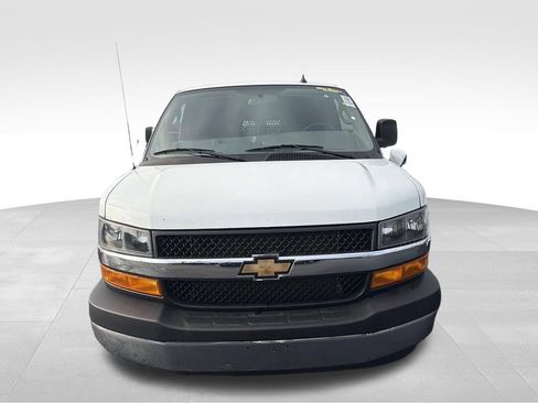 Used 2024 Chevrolet Express 2500 w/ Driver Convenience Package image 7