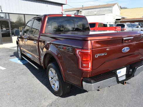 Used 2015 Ford F150 Lariat w/ Equipment Group 502A Luxury image 9