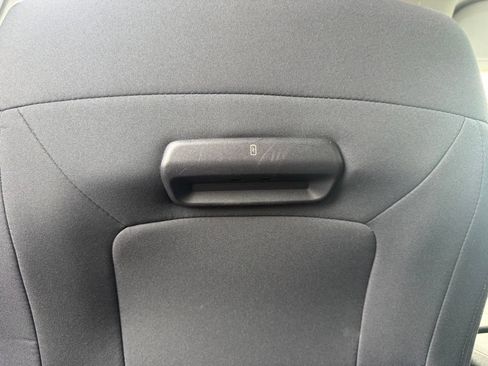 Used 2025 Ford Expedition Active RWD image 18