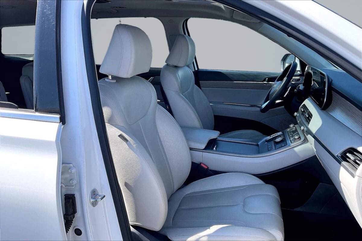 Used 2020 Hyundai Palisade SEL w/ Premium Package FWD image 7