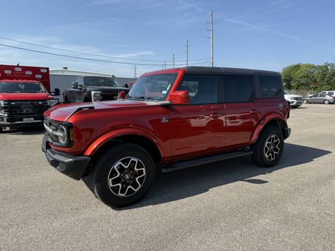 Used 2023 Ford Bronco Outer Banks AWD/4WD image 4