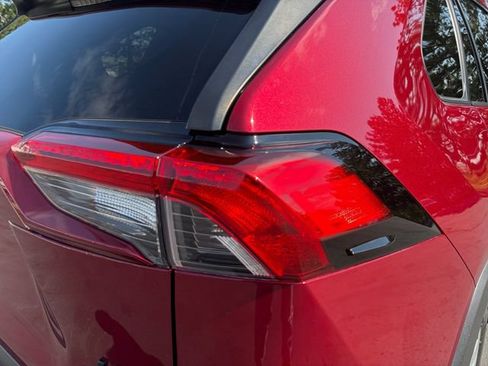Used 2020 Toyota RAV4 LE w/ All Weather Liner Package AWD/4WD image 35