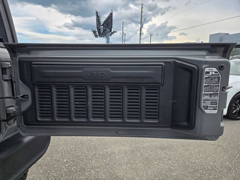 Used 2021 Jeep Wrangler Sport AWD/4WD image 21