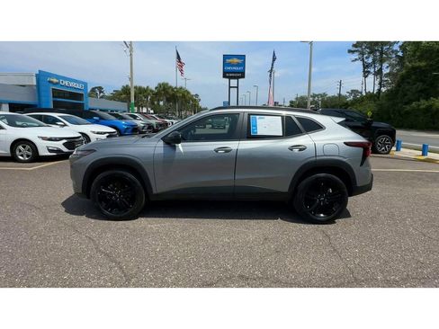 Used 2024 Chevrolet Trax ACTIV FWD image 5