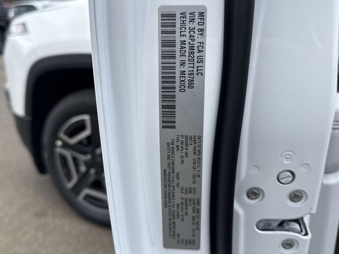 New 2026 Jeep Cherokee Limited image 22