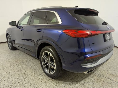 New 2025 Audi Q5 Prestige image 5