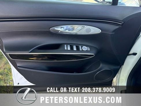 Used 2025 Genesis GV70 2.5T AWD/4WD image 20